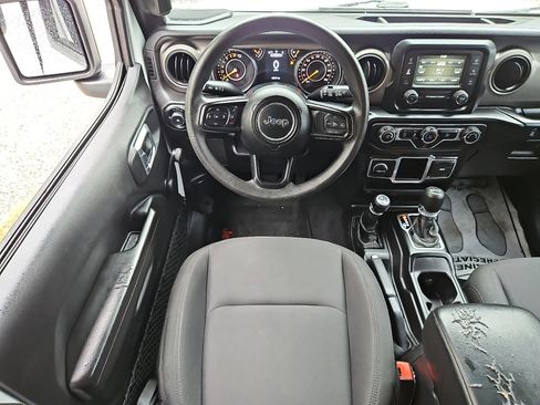 Used 2018 Jeep Wrangler Unlimited Sport image 21