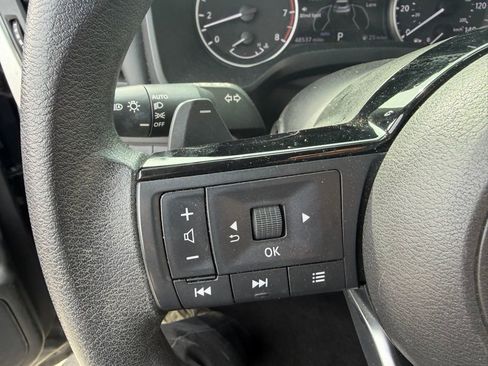 Used 2023 Nissan Rogue SV image 9