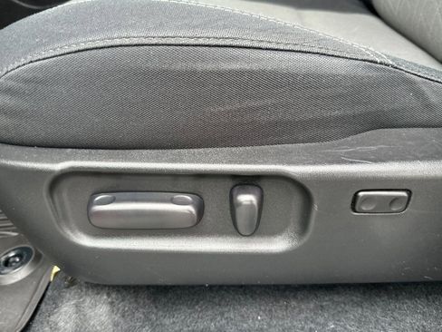 Used 2023 Toyota Tacoma TRD Off-Road AWD/4WD image 12