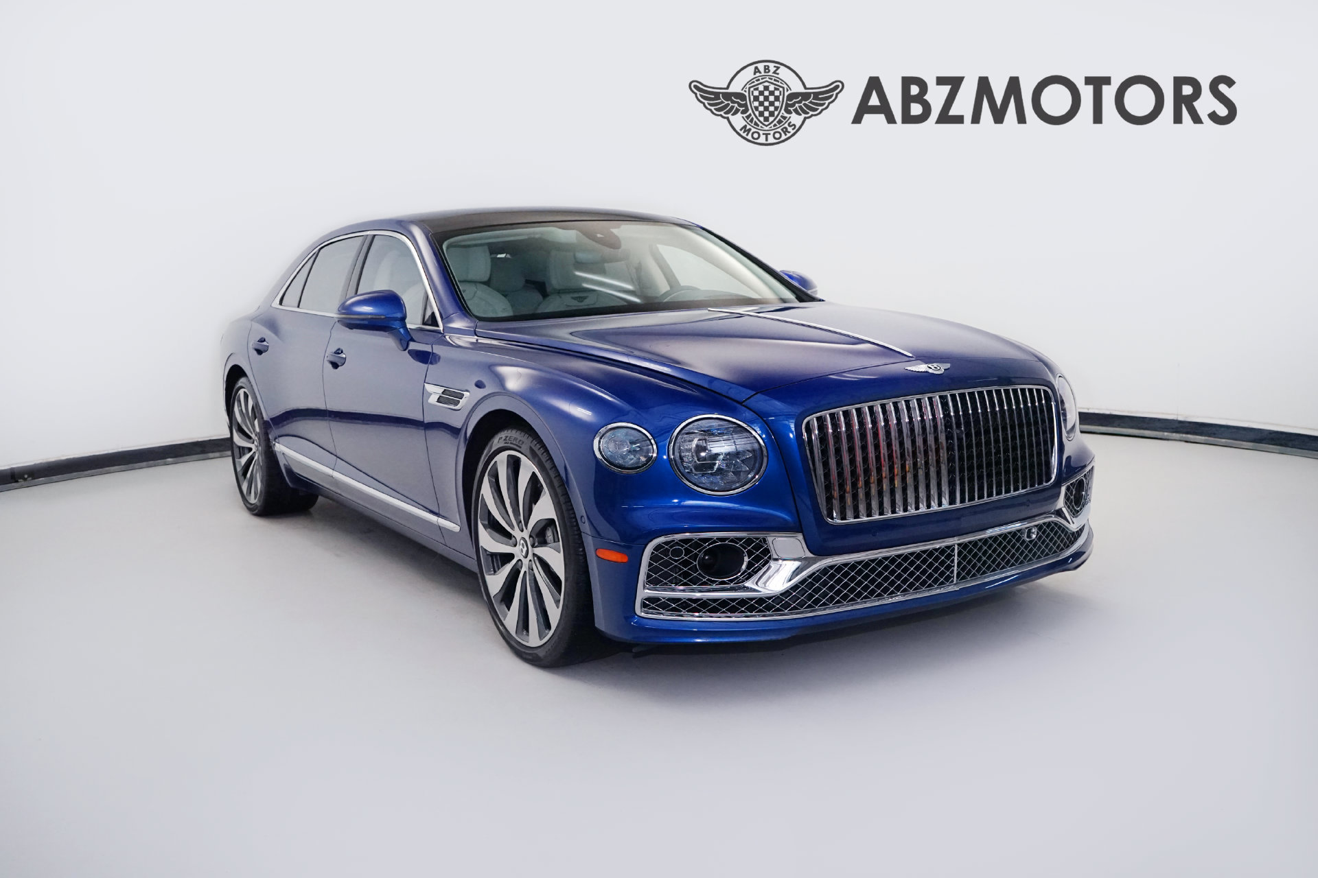 Used 2022 Bentley Flying Spur V8 AWD/4WD image 1