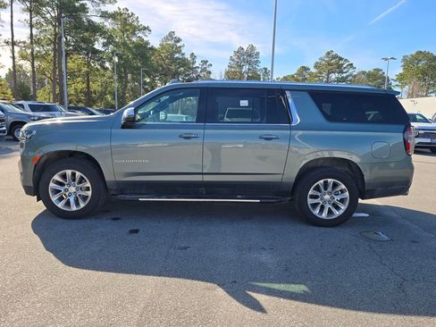 Used 2023 Chevrolet Suburban Premier image 6
