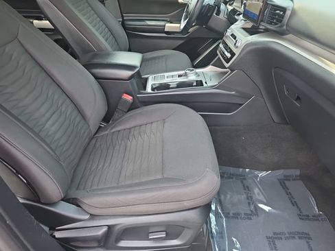 Used 2020 Ford Explorer XLT RWD image 10