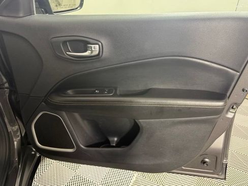 Used 2021 Jeep Compass Limited AWD/4WD image 16