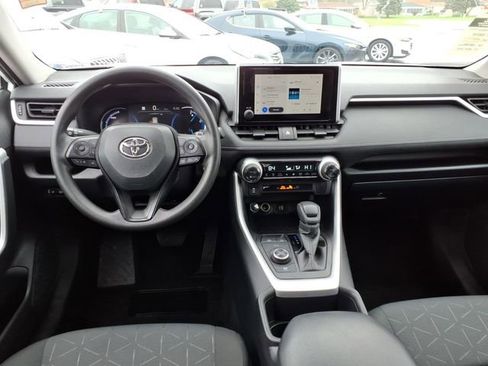 Certified 2025 Toyota RAV4 XLE image 18