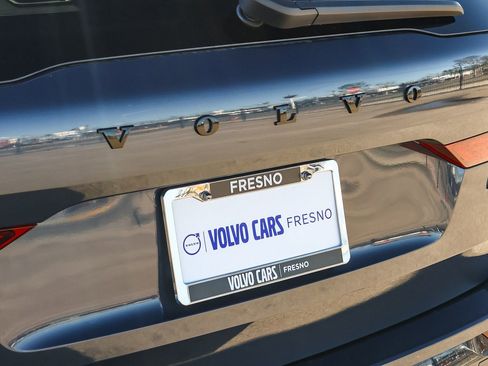 New 2026 Volvo XC60 B5 Ultra w/ Climate Package PRO image 12