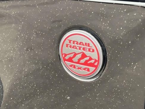 Used 2022 Jeep Gladiator Rubicon image 10