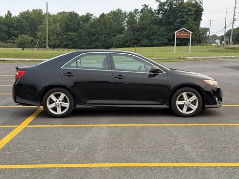 Used 2014 Toyota Camry SE FWD image 7