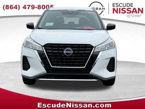 New 2025 Nissan Kicks Play S FWD image 8