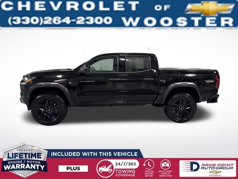 Used 2024 Chevrolet Colorado Trail Boss w/ Technology Package image 2
