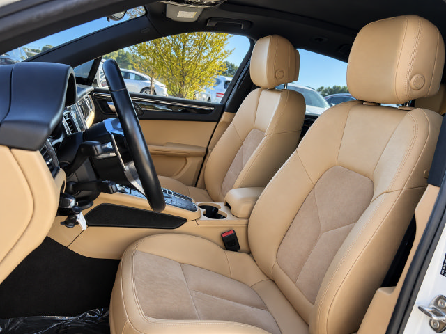 Used 2018 Porsche Macan AWD/4WD image 10
