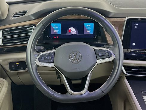 Used 2024 Volkswagen Atlas SE AWD/4WD image 18