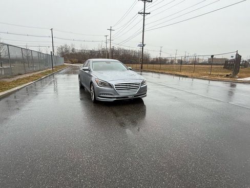 Used 2015 Hyundai Genesis 3.8 image 5