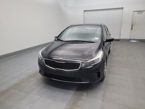 Used 2017 Kia Forte LX image 15