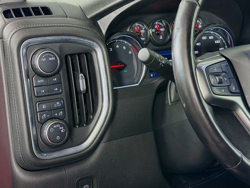 Used 2021 Chevrolet Silverado 1500 LT Trail Boss image 11