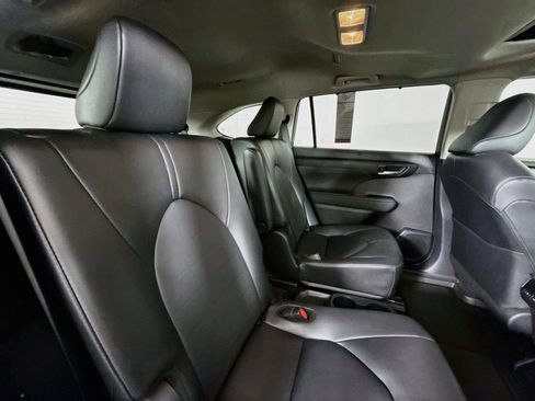 Certified 2026 Toyota Highlander XLE AWD/4WD image 42