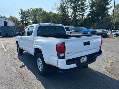 Used 2023 Toyota Tacoma SR AWD/4WD image 7