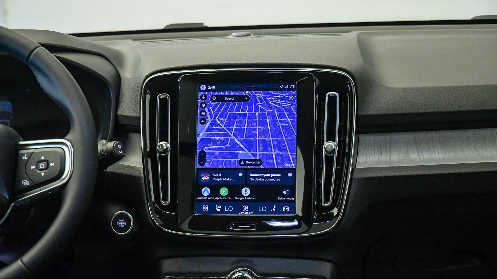 Certified 2026 Volvo XC40 B5 Plus AWD/4WD image 14