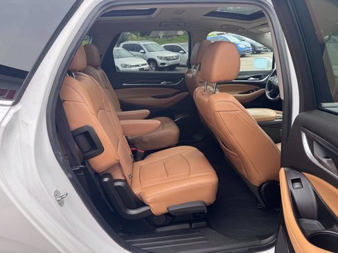 Used 2020 Buick Enclave Essence FWD image 14