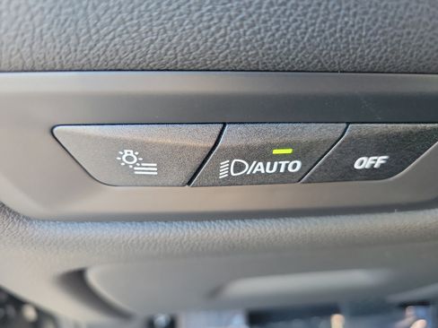 New 2026 BMW X5 xDrive40i w/ Climate Comfort Package image 36