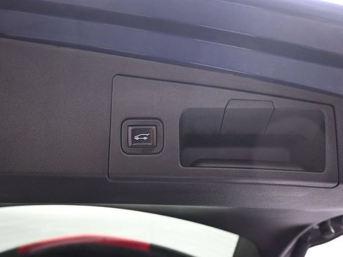 Used 2018 Cadillac XT5 Luxury w/ Driver Awareness Package FWD image 53
