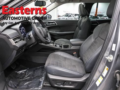 Used 2023 Mitsubishi Outlander SE AWD/4WD image 14