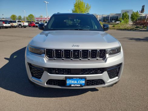 New 2026 Jeep Grand Cherokee L Summit w/ Advanced Protech Group IV AWD/4WD image 14