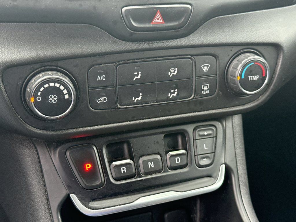 Used 2021 GMC Terrain SLE FWD image 18