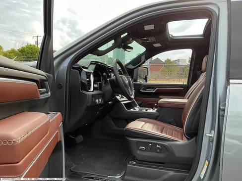 Used 2026 GMC Sierra 2500 Denali Ultimate AWD/4WD image 8