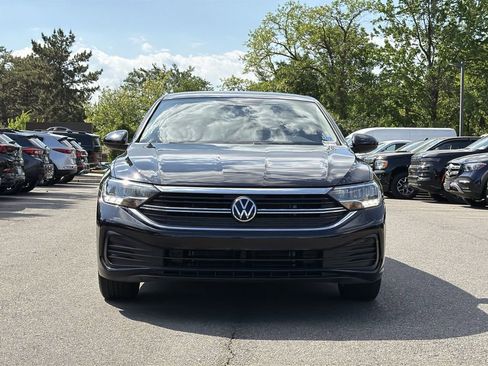 Used 2022 Volkswagen Jetta SE w/ Panoramic Sunroof Package FWD image 11