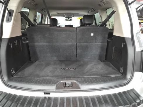Used 2024 Nissan Armada SL w/ Captain's Chairs Package AWD/4WD image 9