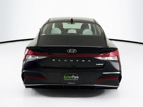 Used 2024 Hyundai Elantra Limited FWD image 7