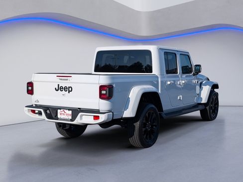 Used 2023 Jeep Gladiator Overland image 9