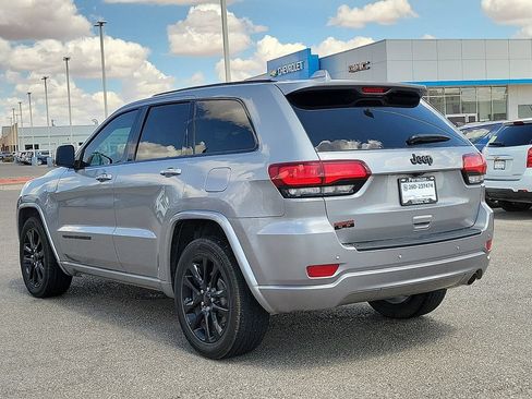 Used 2020 Jeep Grand Cherokee Altitude RWD image 8