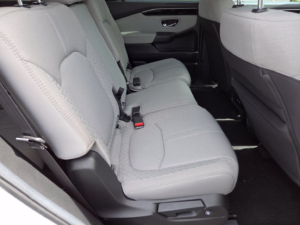 Certified 2024 Honda Pilot LX image 25