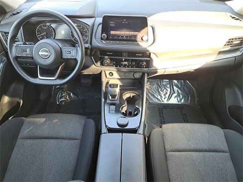 Used 2024 Nissan Rogue SV image 14