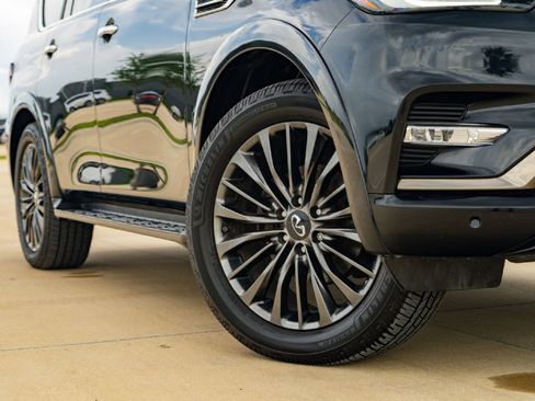 Certified 2023 INFINITI QX80 Premium Select w/ Cargo Package AWD/4WD image 3