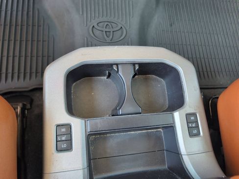 Used 2017 Toyota Sequoia Platinum AWD/4WD image 23