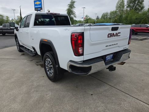 Used 2024 GMC Sierra 3500 SLE AWD/4WD image 3