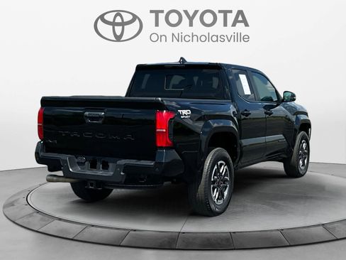 Used 2024 Toyota Tacoma TRD Sport w/ TRD Sport Upgrade Package AWD/4WD image 6