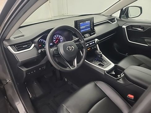 Used 2021 Toyota RAV4 XLE Premium AWD/4WD image 25