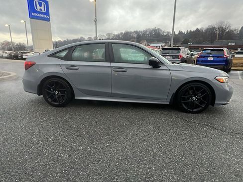 Certified 2025 Honda Civic Sport image 3