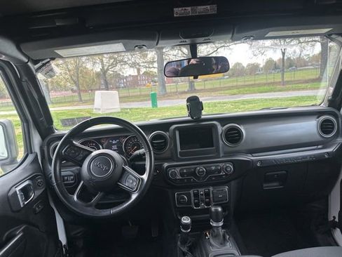 Used 2022 Jeep Wrangler Unlimited Sport image 13