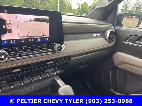 Used 2024 Chevrolet Colorado ZR2 w/ ZR2 Convenience Package III image 19
