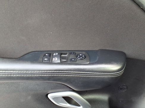 Used 2022 Dodge Challenger R/T image 13