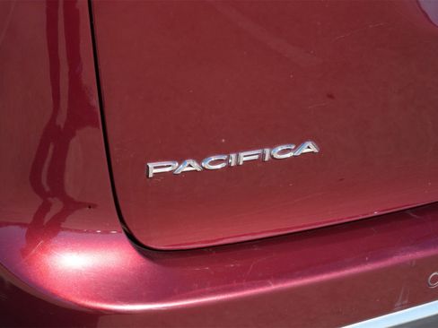 Used 2018 Chrysler Pacifica Limited w/ Advanced Safetytec Group image 22