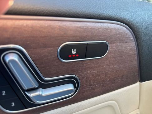 Used 2022 Mercedes-Benz GLA 250 4MATIC w/ Premium Package Lite image 22