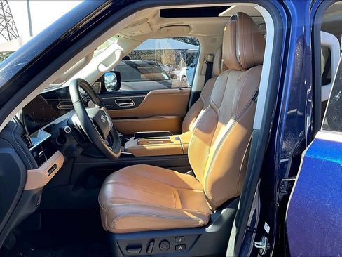 Certified 2025 INFINITI QX80 Sensory image 37