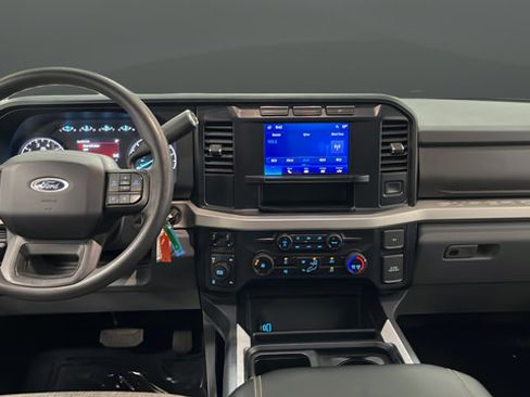 Used 2024 Ford F250 XLT AWD/4WD image 11