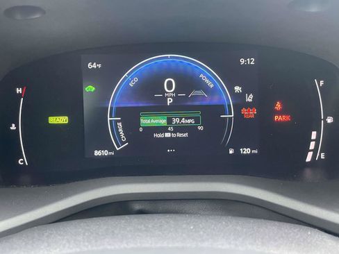 Used 2025 Toyota Camry SE w/ Convenience Package FWD image 21