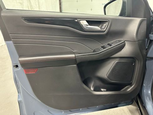 Used 2025 Ford Escape ST-Line image 8